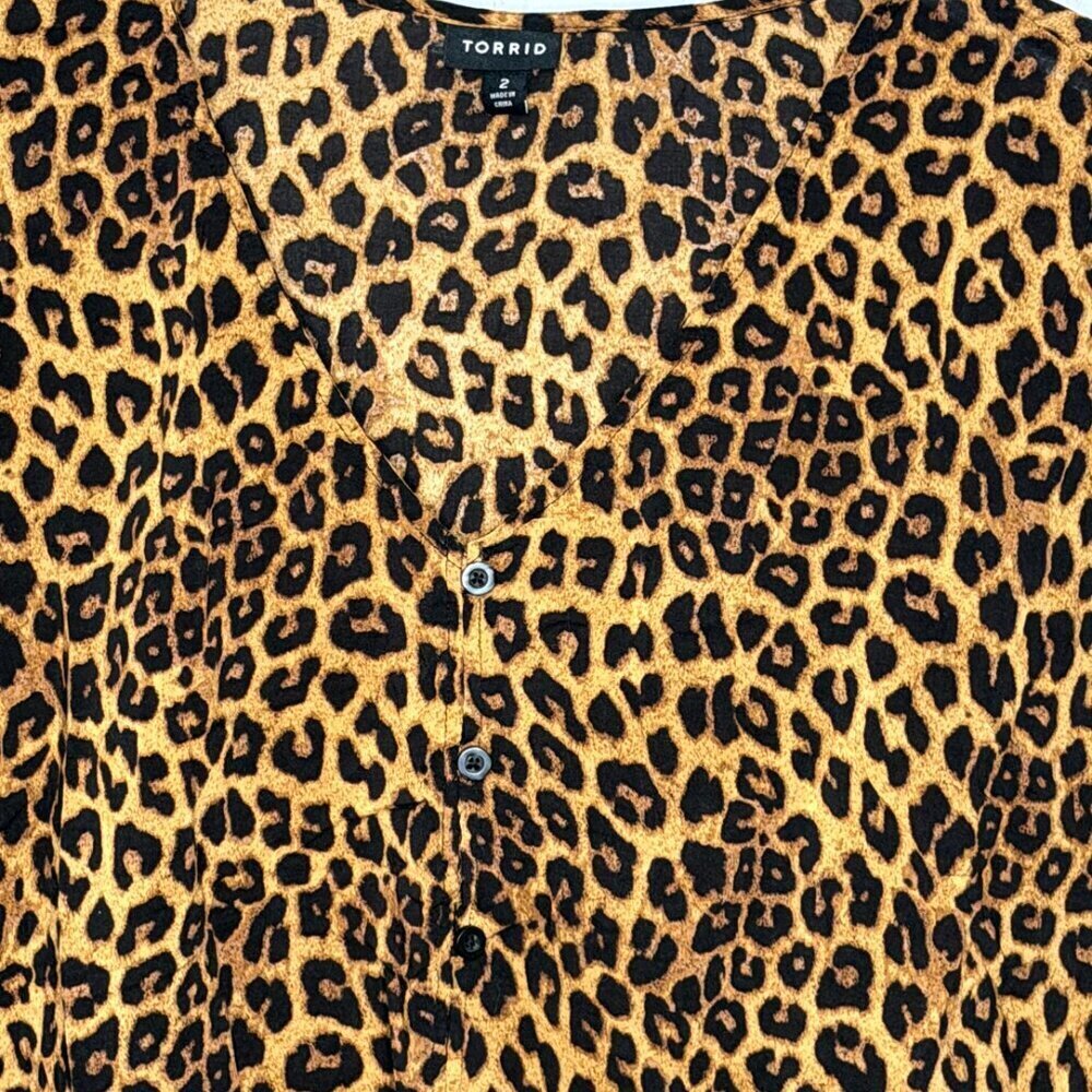 Torrid Leopard Prin Challis Button Tie Dront Top 2 2X 18/20 - Picture 3 of 7